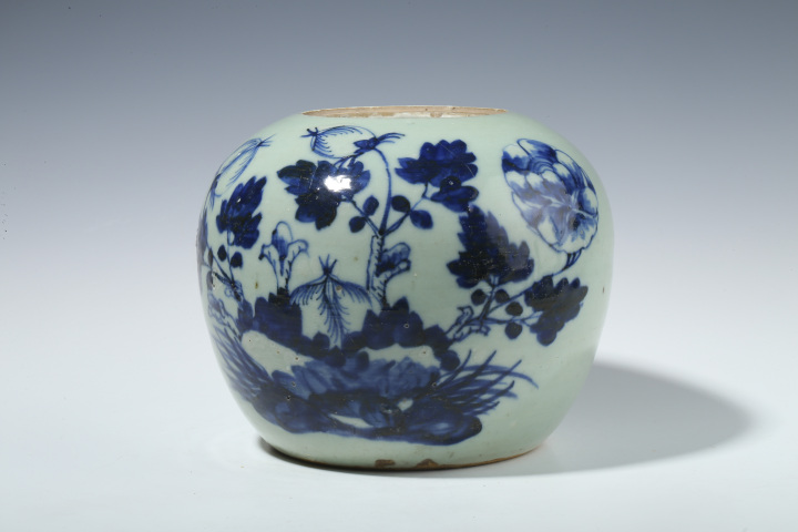 古玩陶瓷清晚·豆青釉青花牡丹紋西瓜罐拍賣，當前價格1242元