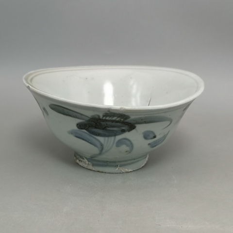 古玩陶瓷明末清初花卉紋青花碗拍賣，當前價格158元