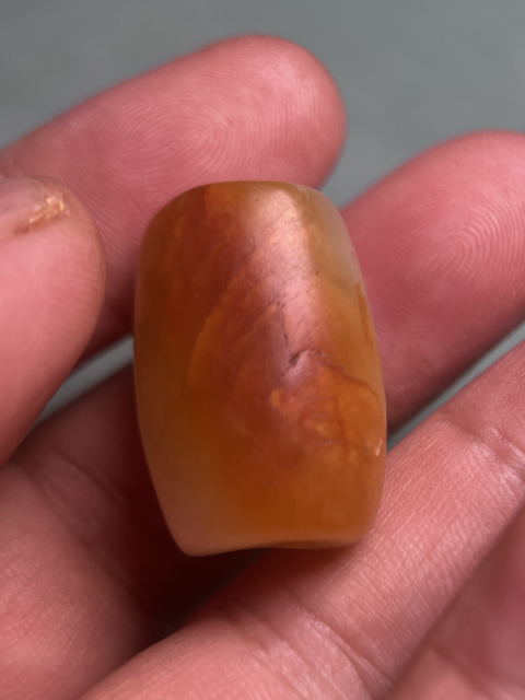 紅山黃玉紅皮勒子2拍賣，當前價格12600元