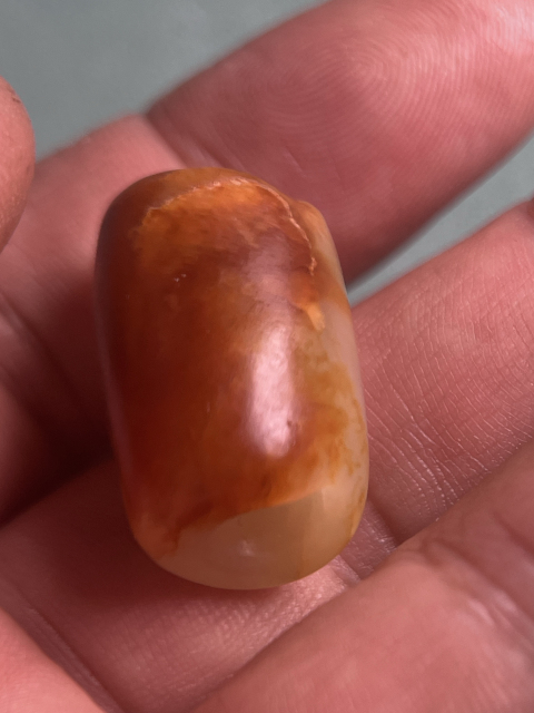古玩玉器紅山黃玉紅皮勒子3拍賣,當前價格16800元