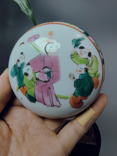 古玩陶瓷晚清?五子登科粉彩蓋盒(全品)拍賣,當前價格388元