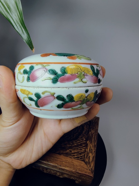 古玩陶瓷晚清?五子登科粉彩蓋盒(全品)拍賣,當前價格388元