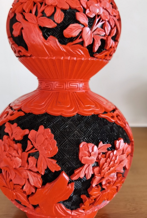 古玩陶瓷剔紅開窗葫蘆瓶拍賣，當前價格2480元