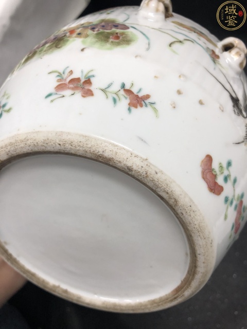 古玩陶瓷清代粉彩蝴蝶海燕紋瓜楞(卷缸)罐拍賣,當前價格1080元