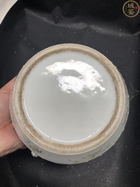 古玩陶瓷清代粉彩蝴蝶海燕紋瓜楞(卷缸)罐拍賣,當前價格1080元
