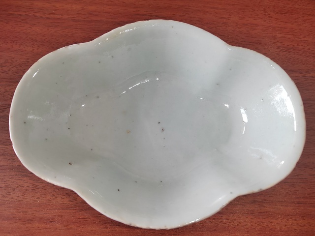 古玩陶瓷民國(guó)?花鳥(niǎo)紋海棠貢碗拍賣(mài),當(dāng)前價(jià)格888元