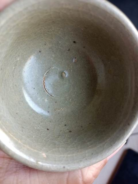 古玩陶瓷元末明初·龍泉青瓷高足杯拍賣(mài)，當(dāng)前價(jià)格2300元