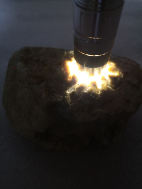 古玩玉器天然翡翠賭石原料拍賣(mài)，當(dāng)前價(jià)格580元