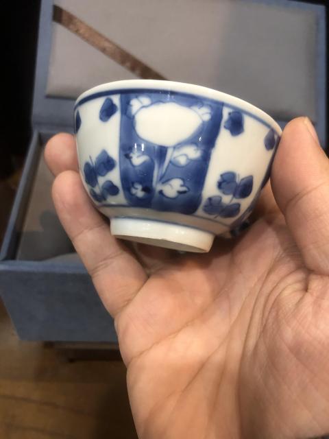 古玩陶瓷清-康熙-開窗花卉紋-圓口杯一對拍賣,當(dāng)前價格1380元