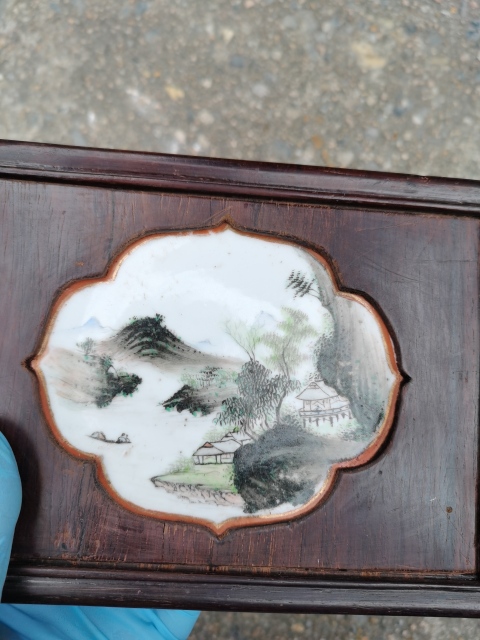 古玩陶瓷粉彩山水插屏拍賣，當(dāng)前價(jià)格2000元