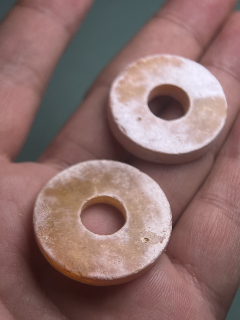 古玩玉器漢代和田玉素璧：四枚拍賣，當前價格36000元