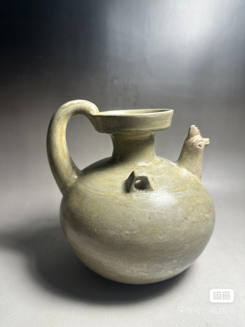 古玩陶瓷越窯青瓷雞首壺，注意品相拍賣，當(dāng)前價(jià)格99993元