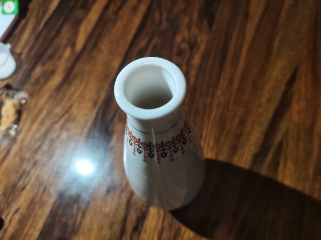 古玩陶瓷粉彩貼花山水人物酒瓶拍賣,當前價格198元