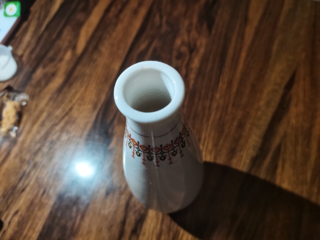 古玩陶瓷粉彩貼花山水人物酒瓶拍賣,當前價格198元