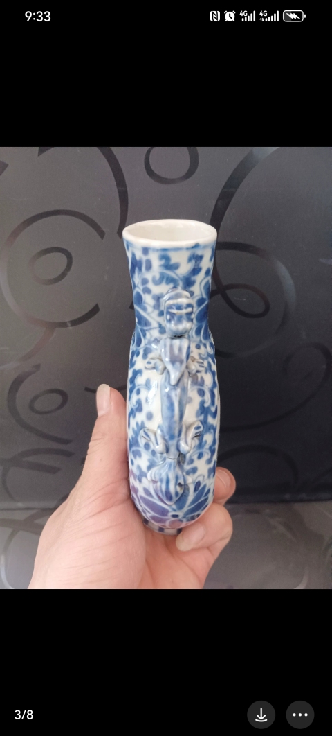 古玩陶瓷人物紋青花抱月瓶拍賣，當(dāng)前價(jià)格4500元