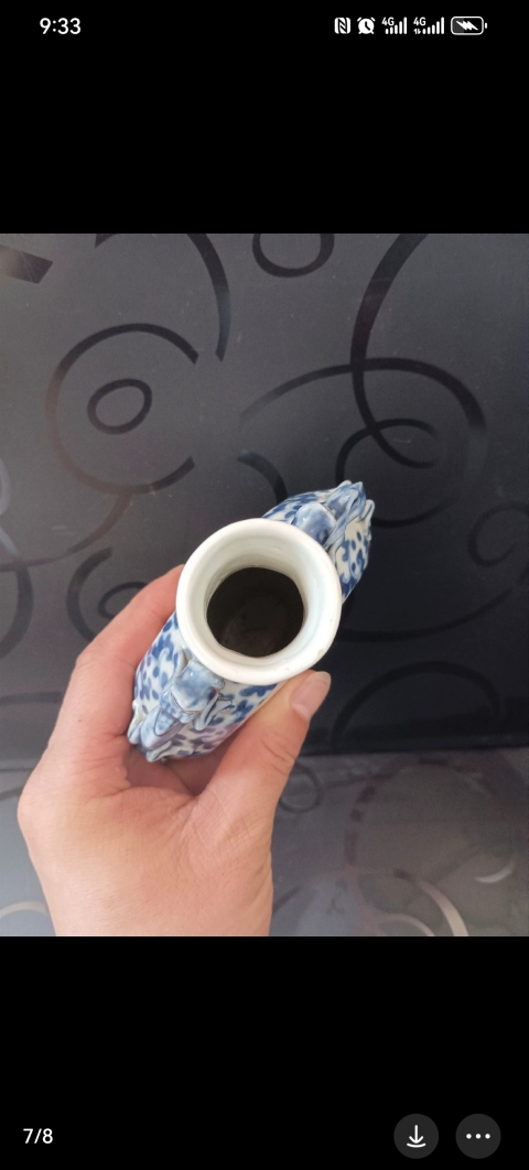 古玩陶瓷人物紋青花抱月瓶拍賣，當(dāng)前價(jià)格4500元