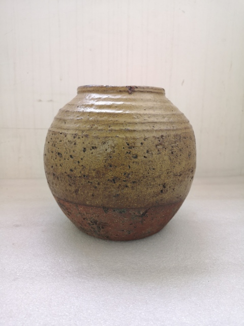 古玩陶瓷褐釉罐拍賣，當前價格580元