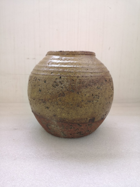 古玩陶瓷褐釉罐拍賣，當前價格580元