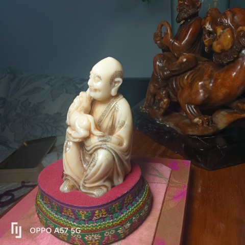 古玩雜項(xiàng)壽山石擺件拍賣，當(dāng)前價格1990元