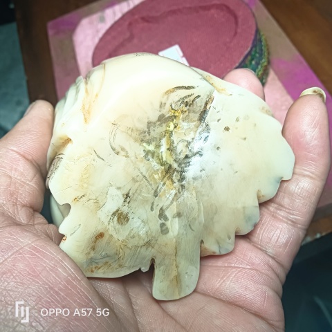 古玩雜項(xiàng)壽山石擺件拍賣，當(dāng)前價格1990元