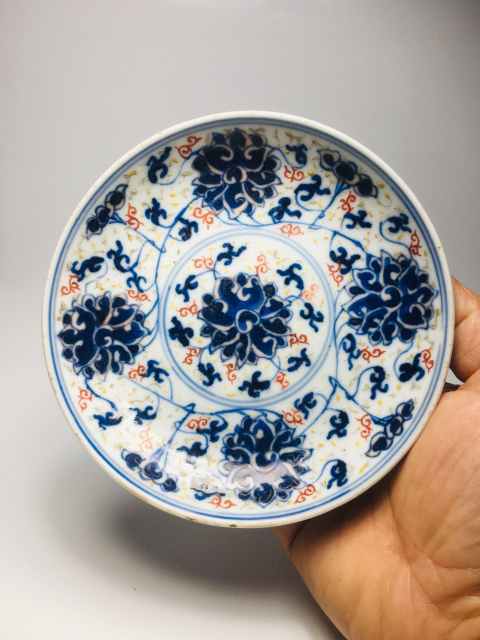 古玩陶瓷(精品官窯制式)青花加彩纏枝蓮花卉紋盤拍賣,當前價格2888元