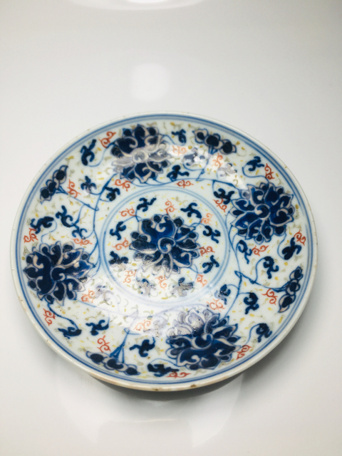 古玩陶瓷(精品官窯制式)青花加彩纏枝蓮花卉紋盤拍賣,當前價格2888元