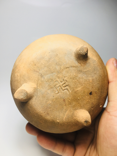 古玩陶瓷綠釉三足香爐拍賣,當前價格0元