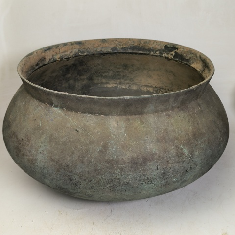 古玩銅器戰(zhàn)漢銅釜拍賣,當(dāng)前價(jià)格3680元