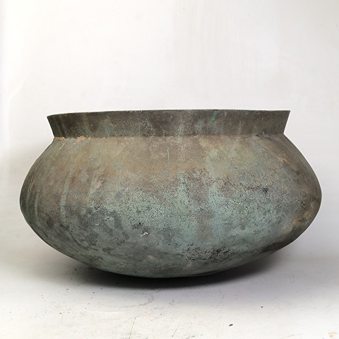 古玩銅器戰(zhàn)漢銅釜拍賣,當(dāng)前價(jià)格3680元