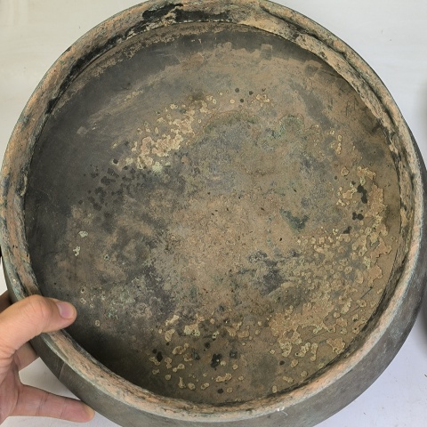 古玩銅器戰(zhàn)漢銅釜拍賣,當(dāng)前價(jià)格3680元