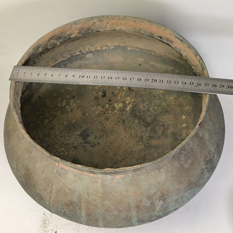 古玩銅器戰(zhàn)漢銅釜拍賣,當(dāng)前價(jià)格3680元