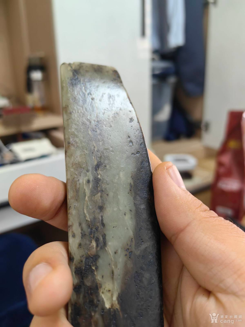 古玩玉器素紋玉錛（新打孔）拍賣，當(dāng)前價格99999元