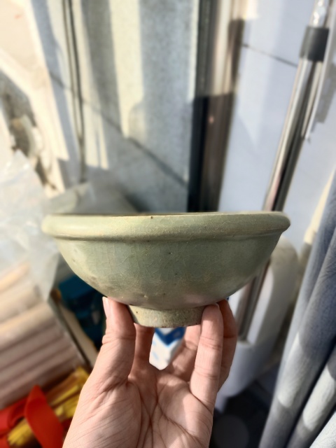 古玩陶瓷元代龍泉青瓷唇口碗拍賣,當(dāng)前價(jià)格1980元