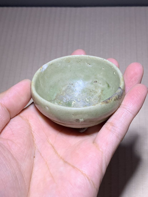 古玩陶瓷館藏級珍品五代十國越窯青瓷束口杯拍賣,當前價格666元