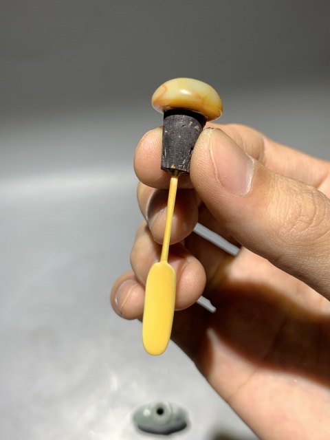 古玩陶瓷清代中期青釉印花鼻煙壺拍賣，當前價格4600元