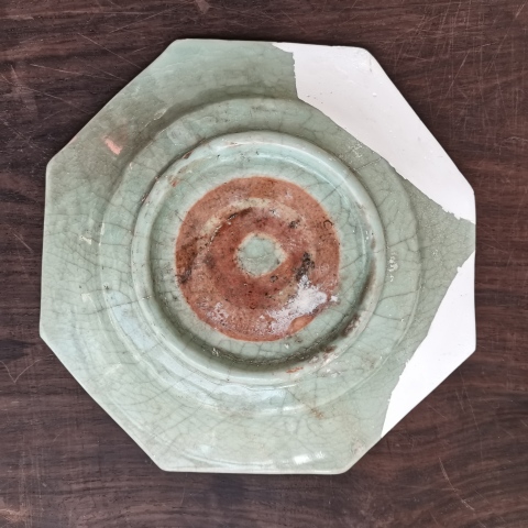 古玩陶瓷龍泉窯青釉八角盤標本拍賣,當前價格0元