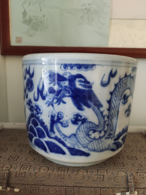 古玩陶瓷清咸豐青花雙龍戲珠紋筒式香爐拍賣，當前價格980元