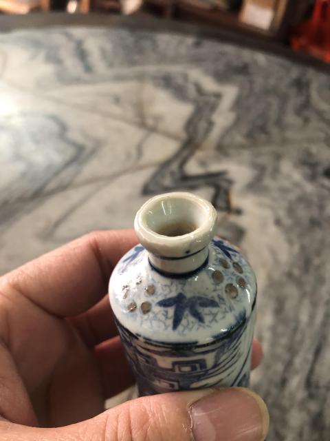 古玩陶瓷青花釉里紅鼻煙壺拍賣，當前價格8500元