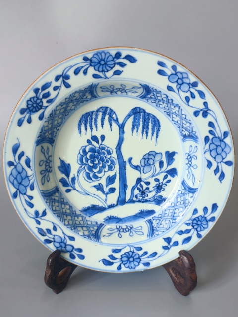 古玩陶瓷康熙翠毛藍·雙犄牡丹·柳下富貴·青花折沿盤拍賣,當前價格1980元