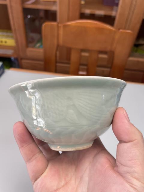 古玩陶瓷創(chuàng)匯·龍泉青釉暗刻魚藻紋碗拍賣,當(dāng)前價(jià)格290元