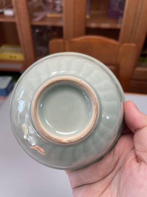 古玩陶瓷創(chuàng)匯·龍泉青釉暗刻魚藻紋碗拍賣,當(dāng)前價(jià)格290元