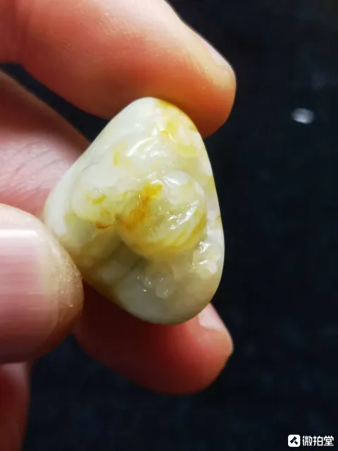 古玩玉器新疆獨(dú)籽手工籽料豬拍賣,當(dāng)前價(jià)格228元