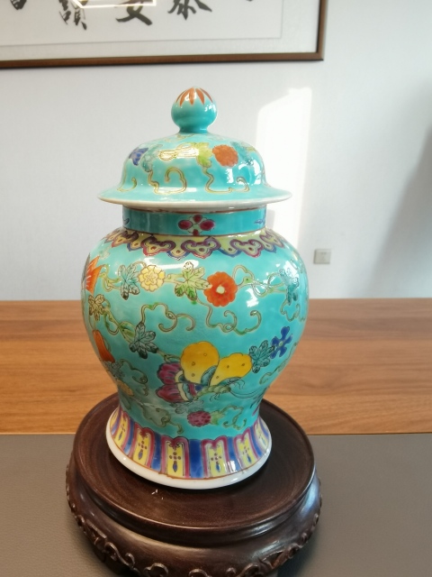 古玩陶瓷晚清松石綠地粉彩瓜瓞綿綿紋將軍罐一個(gè)拍賣,當(dāng)前價(jià)格6800元