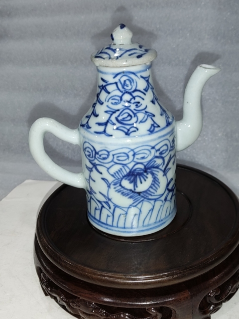 古玩陶瓷青花纏枝花紋壺拍賣,當前價格880元