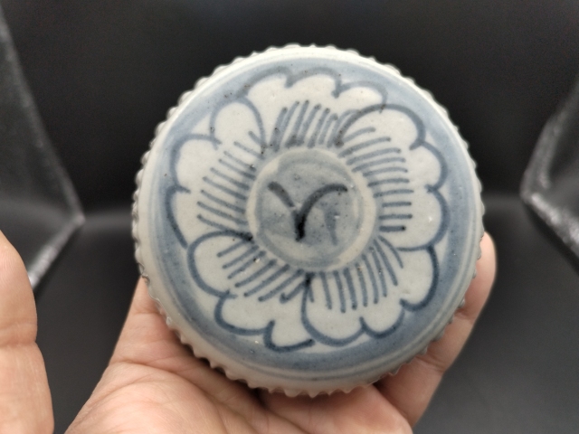 古玩陶瓷青花花卉紋粉盒拍賣,當前價格600元