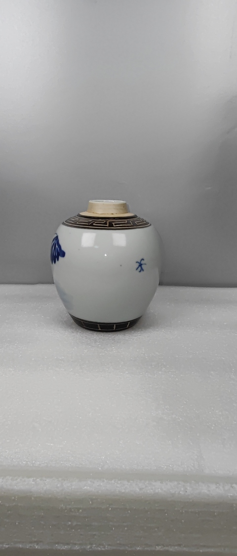 古玩陶瓷乾隆·青花花卉紋罐拍賣(mài)，當(dāng)前價(jià)格1200元