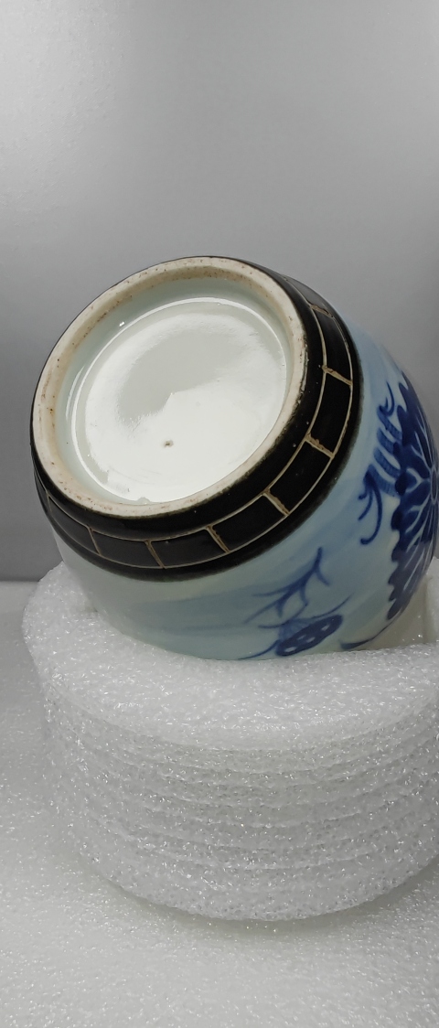 古玩陶瓷乾隆·青花花卉紋罐拍賣(mài)，當(dāng)前價(jià)格1200元