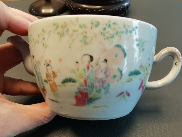 古玩陶瓷宣統年製本朝本款精品粉彩仕女嬰戲圖參壺拍賣，當前價格2980元