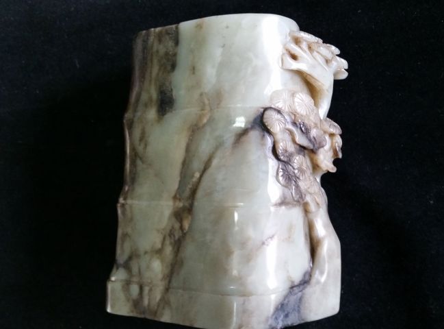 古玩玉器和田玉雕“松下童子”筆筒拍賣，當(dāng)前價(jià)格9800元