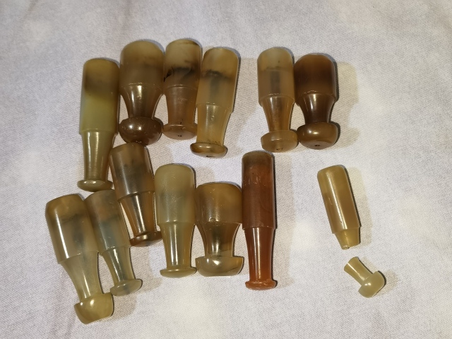 古玩玉器瑪瑙煙嘴拍賣,當前價格1000元